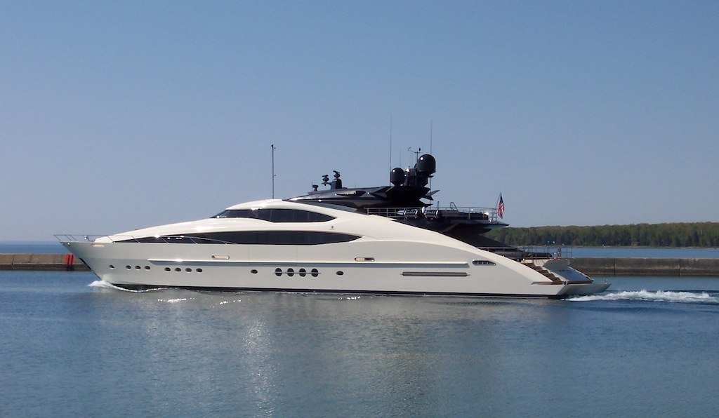 Yacht STEALTH, Palmer Johnson CHARTERWORLD Luxury Superyacht Charters